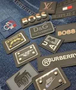 Badges en relief personnalisés 2D / 3D