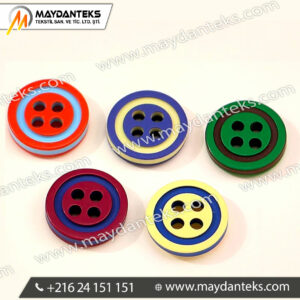 assortiment-boutons-polyester-multicolores-4-trous-design-anneaux-concentriques-rouge-bleu-vert-jaune-accessoire-mercerie-confection-textile