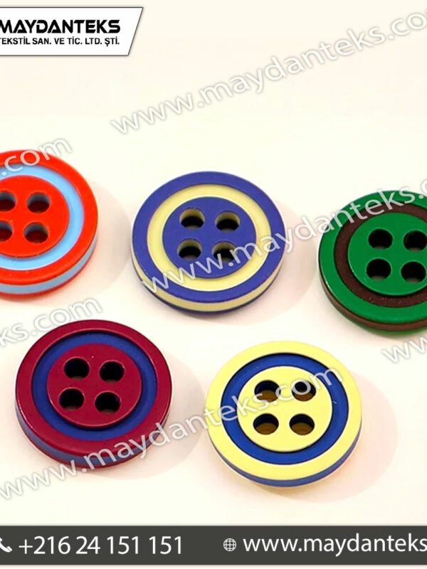 assortiment-boutons-polyester-multicolores-4-trous-design-anneaux-concentriques-rouge-bleu-vert-jaune-accessoire-mercerie-confection-textile