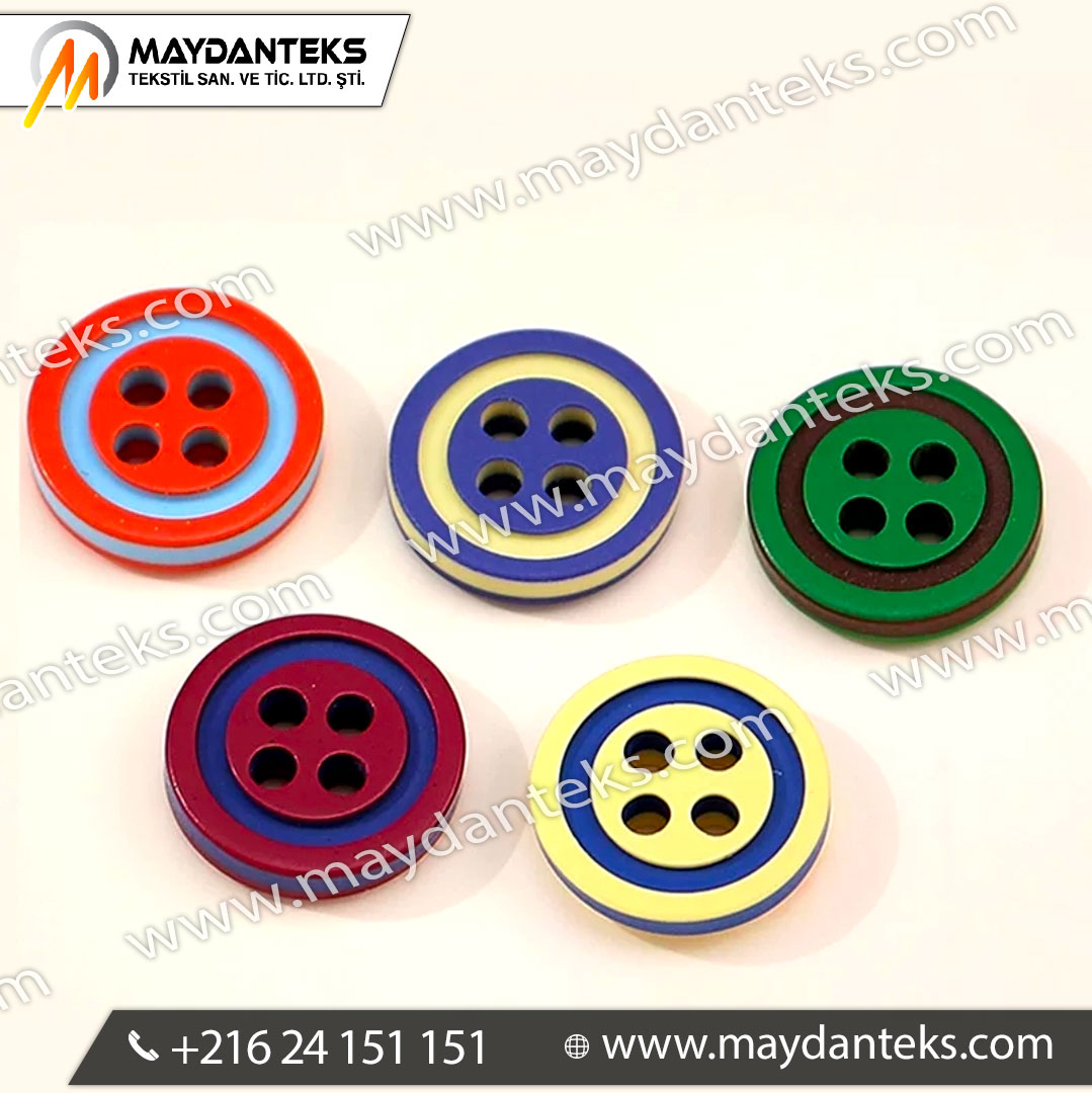 assortiment-boutons-polyester-multicolores-4-trous-design-anneaux-concentriques-rouge-bleu-vert-jaune-accessoire-mercerie-confection-textile