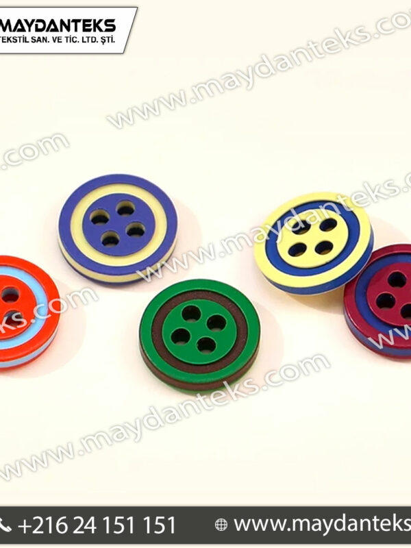 assortiment-boutons-polyester-multicolores-4-trous-design-anneaux-concentriques-rouge-bleu-vert-jaune-accessoire-mercerie-confection-textile
